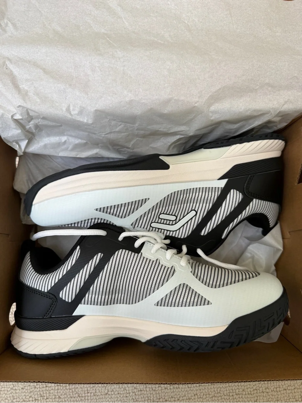 Fitville Extra Wide Pickleball Sneakers